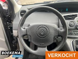Renault Grand-scenic 1.6 16V Dynamique 7-Pers Climate Cruise picture 23