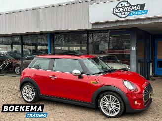 Damaged car Mini One D 1.2 One Business Automaat Pano Keyless Navi Climate Cruise 2017/11