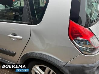 Renault Scenic 2.0 16V Conquest Navigatie Climate Cruise picture 9