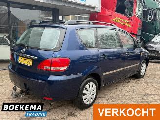 Toyota Avensis-verso 2.0i Linea Luna 6-Persoons Airco Cruise picture 2