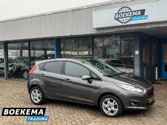 Damaged car Ford Fiesta 1.5 TDCi Titanium Stoelverw. Climate PDC Trekhaak 2016/2
