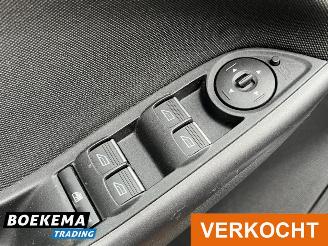 Ford Focus 1.5 TDCI ST-Line Navi Climate Cruise PDC Trek. picture 18