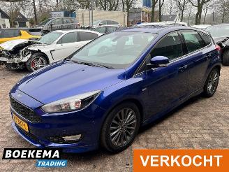 Ford Focus 1.5 TDCI ST-Line Navi Climate Cruise PDC Trek. picture 4