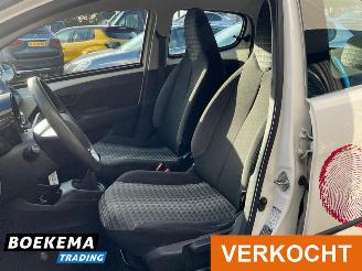 Peugeot 108 1.0 e-VTi Active 5-Drs Navi Airco Camera picture 16