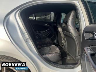 Mercedes A-klasse 180 Ambition AMG Automaat Navigatie Clima picture 19