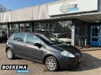 Damaged car Fiat Grande Punto 1.2 Active Airco Elektrische ramen 2008/4