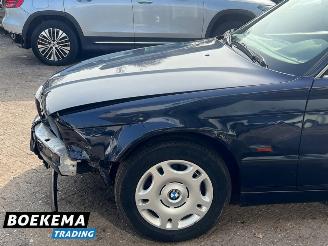 BMW 5-serie 520i Executive 6-Cilinder Airco picture 5