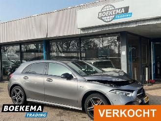damaged passenger cars Mercedes A-klasse 250 e AMG Navigatie Camera Stoelverwarming 2020/11