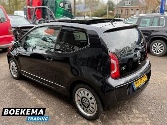 Volkswagen Up! 1.0 Black Up! Panorama Leer Stoelverwarming PDC Cruise picture 3