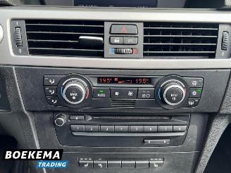 BMW 3-serie 320i High Exe Automaat Panorama Leer Stoelverw. picture 22