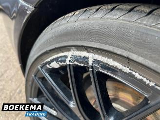 BMW 3-serie 320i High Exe Automaat Panorama Leer Stoelverw. picture 18