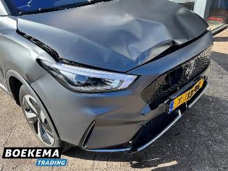 MG ZS EV Long Range Luxury 70 kWh Panorama Leer Camera Navigatie picture 6