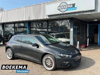 krockskadad bil auto Volkswagen Scirocco 1.4 TSI Highline Navigatie Climate Cruise 2009/3