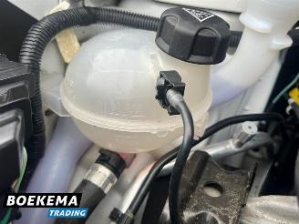 Citroën C3 1.2 PureTech S&S Shine Automaat Navigatie Cruise Climate picture 10