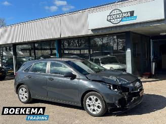 uszkodzony samochody osobowe Kia Ceed 1.0 T-GDi DynamicLine Navigatie Camera Keyless 2022/5