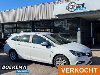 Coche accidentado Opel Astra Sports Tourer 1.6 CDTI Business+ Navigatie Cruise PDC 2017/1