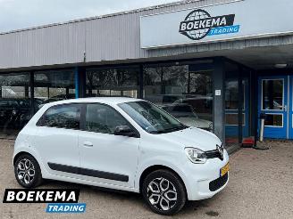 krockskadad bil auto Renault Twingo R80 E-Tech Equilibre 22 kWh Navigatie Cruise 2023/6