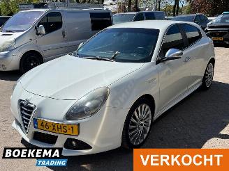Alfa Romeo Giulietta 1.4 T Distinctive Automaat Memory Stoelverw BOSE picture 4
