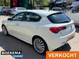 Alfa Romeo Giulietta 1.4 T Distinctive Automaat Memory Stoelverw BOSE picture 3
