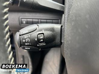 Peugeot 308 1.6 THP Première Panorama Climate Cruise Keyless picture 28