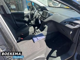 Peugeot 208 1.2 PureTech Active Navigatie Airco Cruise picture 21