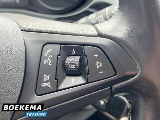 Opel Corsa 1.4 Online Edition Navigatie Airco Cruise 5-Deurs LMV picture 28