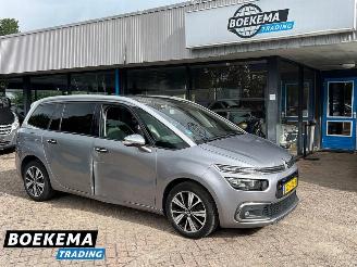 krockskadad bil auto Citroën Grand C4 Picasso 1.2 PureTech 7-Pers Keyless Navigatie Camera Massage 2017/1