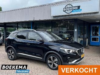 Damaged car MG ZS EV Luxury 45 kWh Leer Keyless Panorama 2020/12