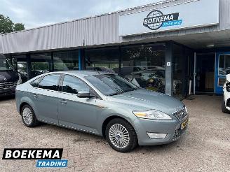 Vaurioauto  passenger cars Ford Mondeo 1.6 16V Titanium Climate Cruise Trekhaak 2008/1