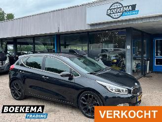 Schadeauto Kia Cee d cee'd 1.6 GDI Business Pack Navigatie Camera Cruise Climate 2013/7