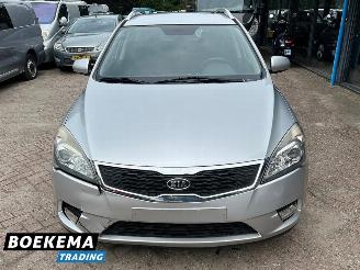 Kia Cee d cee'd 1.4 CVVT Seven Navigatie Airco Cruise Trekhaak picture 5