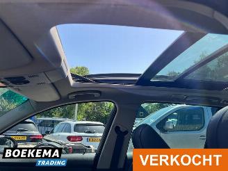 BMW 3-serie 330xd Dynamic Exe Automaat Panorama Climate Cruise Navigatie picture 16