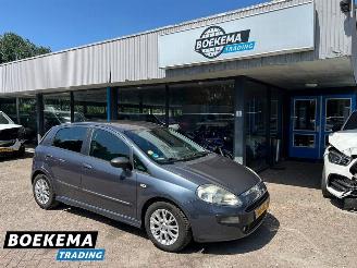 Damaged car Fiat Punto Evo 1.3 M-Jet Dynamic Navi Climate Cruise 2010/9