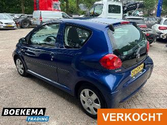 Toyota Aygo 1.0-12V + Automaat Airco Leer picture 3