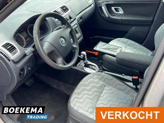 Skoda Fabia 1.6-16V Ambiente Automaat Airco Stoelverwarming PDC Trekhaak picture 14