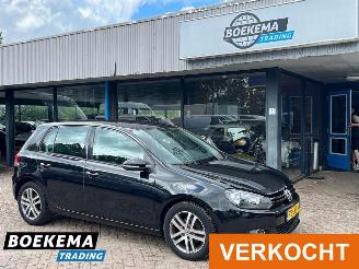 Vaurioauto  passenger cars Volkswagen Golf 1.2 TSI Tour 6 bak Navi Cruise Airco 2010/8