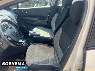 Renault Captur 0.9 TCe Authentique Stoelverwarming Navi Cruise picture 20