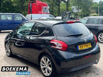 Peugeot 208 1.6 VTi Allure Stoelverwarming Navi Clima picture 3