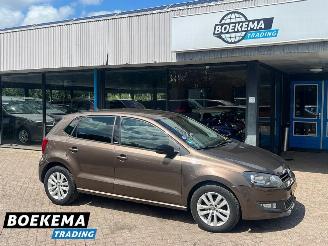 Vaurioauto  passenger cars Volkswagen Polo 1.2-12V Trendline 5-Deuren Stoelverwarming Navi Airco 2012/2