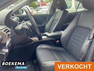 Lexus IS 300h 25th Edition Stoelverwarming Navigatie Parkeercamera picture 16