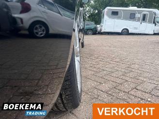 Lexus IS 300h 25th Edition Stoelverwarming Navigatie Parkeercamera picture 12