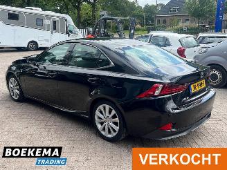 Lexus IS 300h 25th Edition Stoelverwarming Navigatie Parkeercamera picture 3