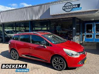 Schadeauto Renault Clio Estate 0.9 TCe Expression Navigatie Cruise-Control Airco 2014/2