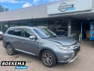 Schadeauto Mitsubishi Outlander 2.0 Instyle Automaat Open Dak Navi Stoelverwarming 2016/1