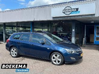 krockskadad bil auto Opel Astra Sports Tourer 1.6 Edition Automaat Navi Cruise Airco 2011/2