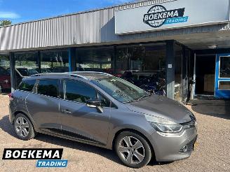 skadebil auto Renault Clio Estate 1.5 dCi ECO Authentique R-Link Navigatie Airco Cruise 2014/7