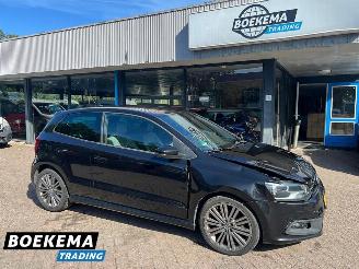 krockskadad bil auto Volkswagen Polo 1.4 TSI BlueGT 140PK Stoelverwarming Clima Navi 2013/10