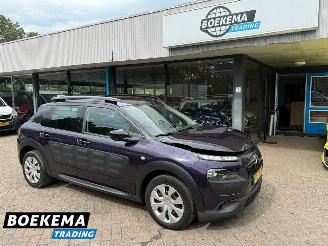 Damaged car Citroën C4 cactus 1.2 e-VTi Business Automaat Camera Navigatie Cruise 2015/6