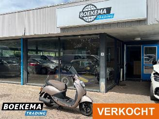 dommages scooters Sym  Mio 50 Snor 2014/9