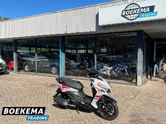 dañado ciclomotor GTS  Sirocco 45KM Brom 2025/9